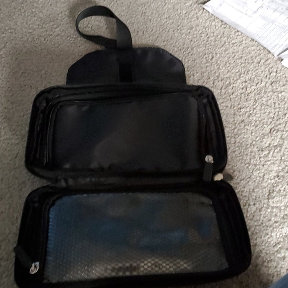 NWOT Travel Bag - Picture 2 of 2